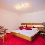 Hotel Schoenauer Hof Bach (Tyrol)