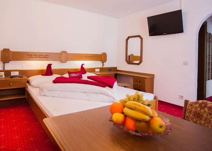 Schoenauer Hof Hotel Bach (Tyrol)