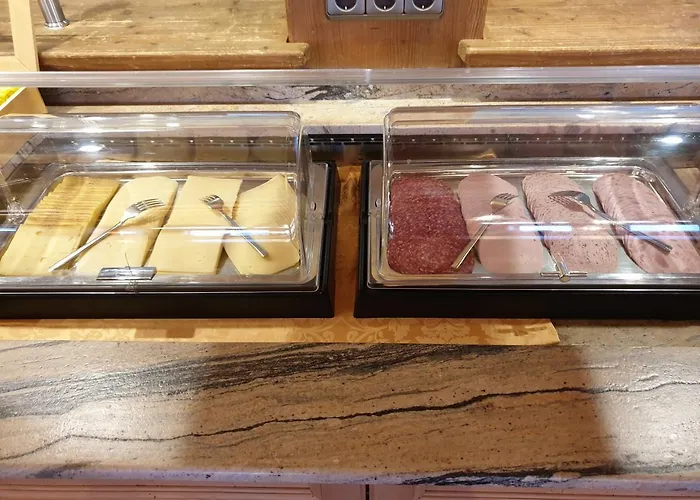 Hotel Schoenauer Hof 3*